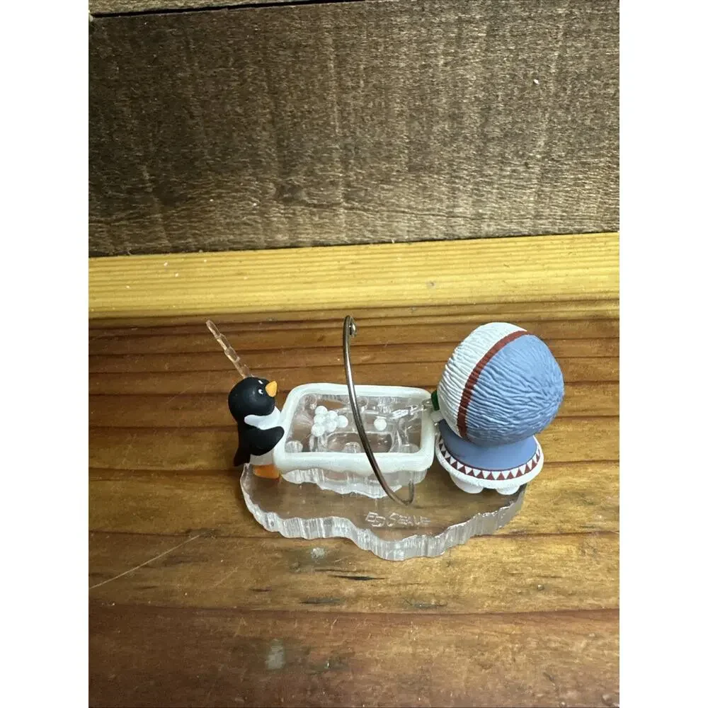 Frosty Friends Series - Eskimo Playing Pool #17 - Hallmark Keepsake Ornament